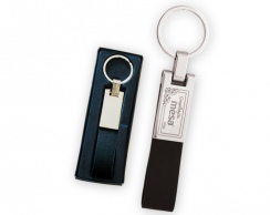 METAL KEYCHAIN WITH LEATHER